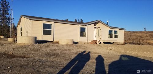 a-1579 Pine Creek Rd, Tonasket, WA, 98855-9735 | Card Image