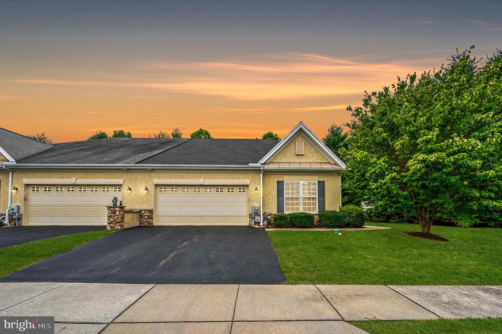 Strawbridge Ln, West Grove, PA 19390