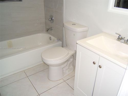 apt-o204-9022 Sw 123rd Ct, Miami, FL, 33186-4175 | Card Image