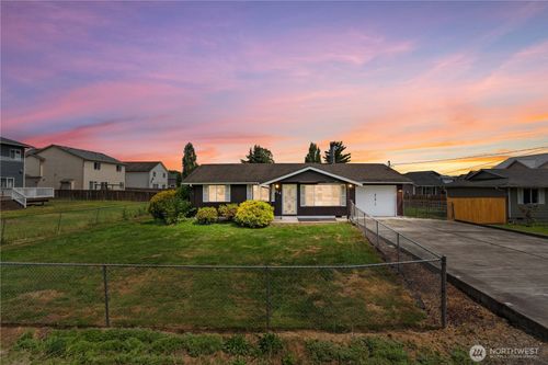 214 Tacoma Blvd N, Pacific, WA, 98047-1010 | Card Image