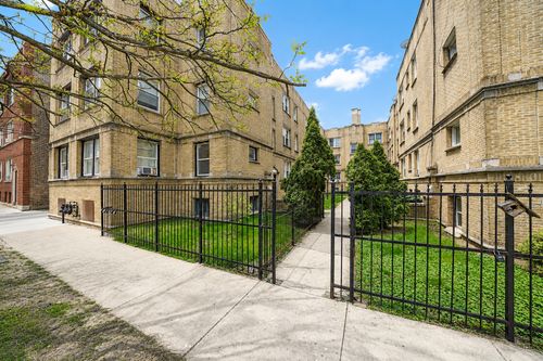 3h-1707 W Wallen Ave, Chicago, IL, 60626-3944 | Card Image