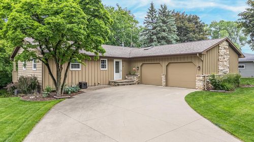519 Sheridan Street, LITTLE CHUTE, WI, 54130 | Card Image
