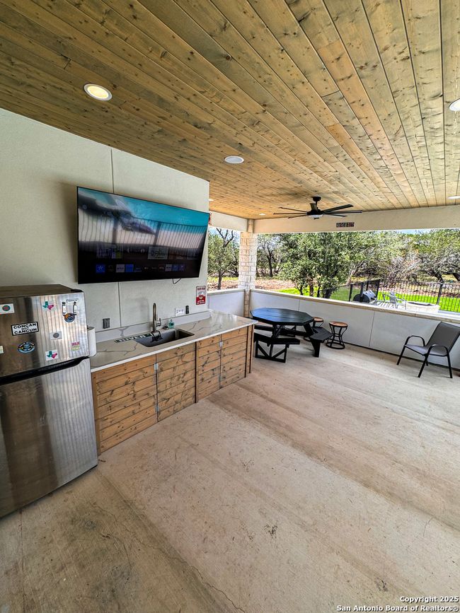 34 Lazy Dr, House other with 5 bedrooms, 6 bathrooms and null parking in Concan TX | Image 25