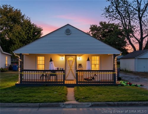 136 Popp Ave, Sellersburg, IN, 47172-1629 | Card Image