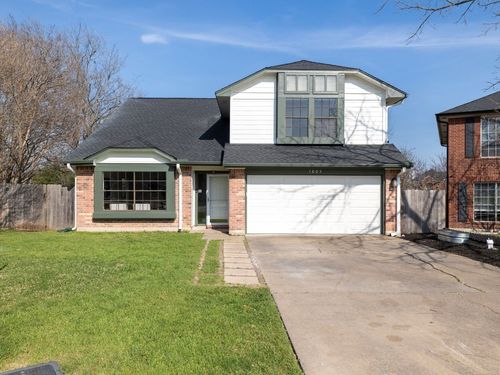 1805 White Oak Cv, Round Rock, TX, 78681-2105 | Card Image