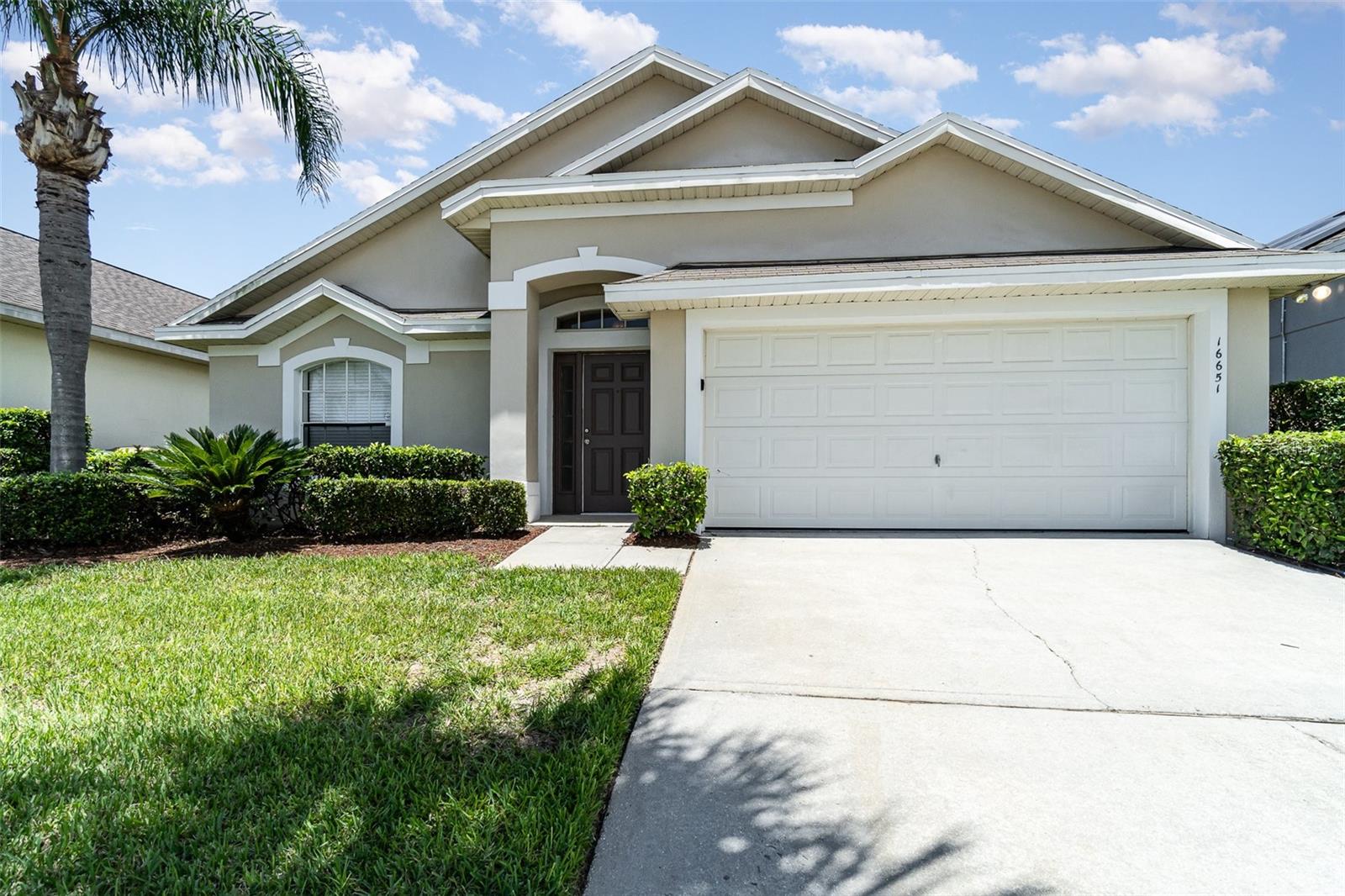 16651 Fresh Meadow Drive, Sold in CLERMONT - Zoocasa