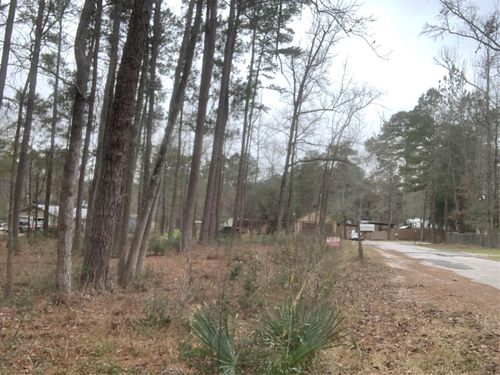 11 Yolanda St, Huntsville, TX, 77320-1393 | Card Image