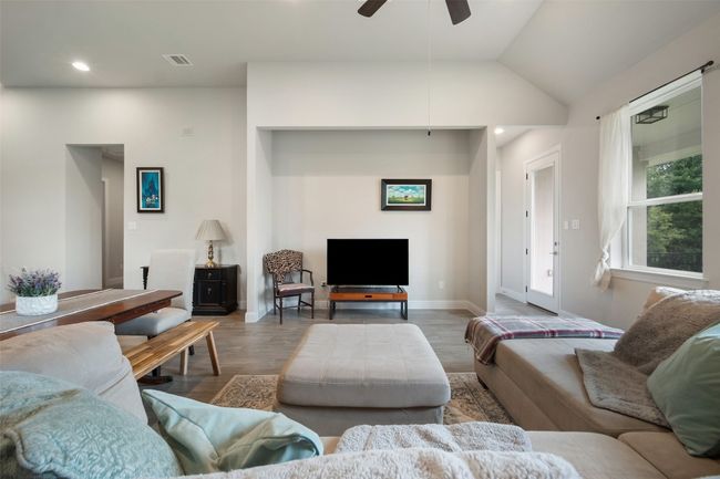 127 Buteo St, House other with 4 bedrooms, 3 bathrooms and 2 parking in Cedar Creek TX | Image 29