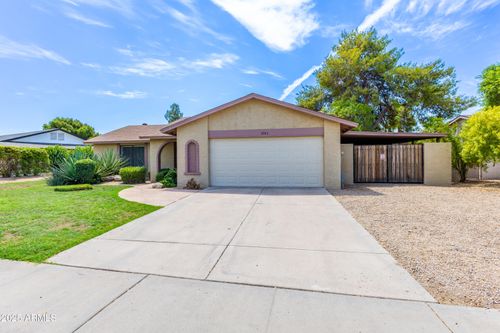 8943 E Friess Dr, Scottsdale, AZ, 85260-7077 | Card Image