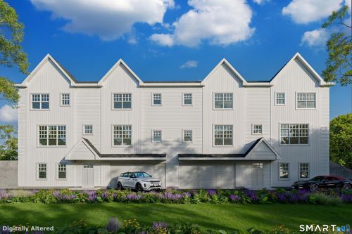 47 Sterling St, Fairfield, CT, 06825-7438 | Card Image