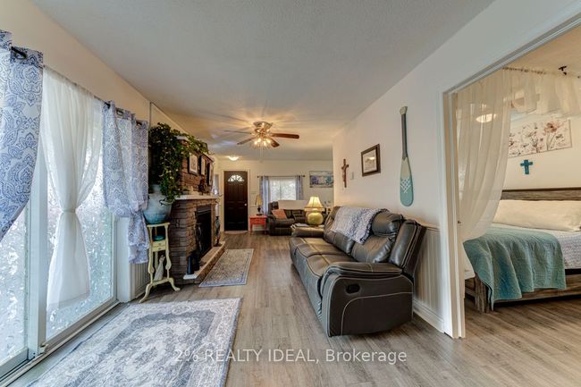 141 River Rd E, House other with 2 bedrooms, 2 bathrooms and 7 parking in Wasaga Beach ON | Image 14