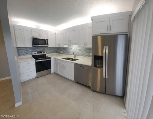 apt-2-1538 Park Meadows Dr, FORT MYERS, FL, 33907-4670 | Card Image