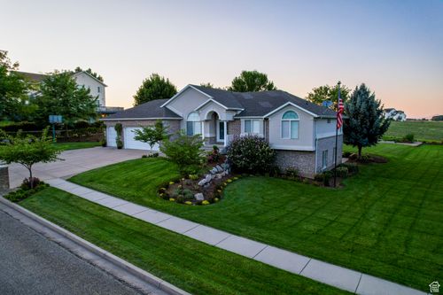 203 E 600 N, Mendon, UT, 84325-9783 | Card Image