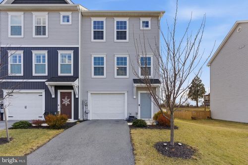 34 Furlong Way, MARTINSBURG, WV, 25404-1168 | Card Image