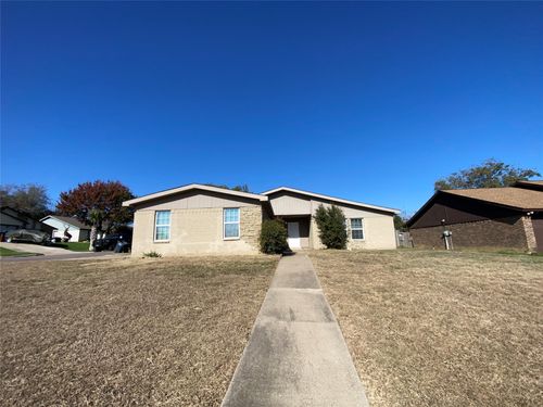 6928 Alexandria Ct, Fort Worth, TX, 76133-6301 | Card Image