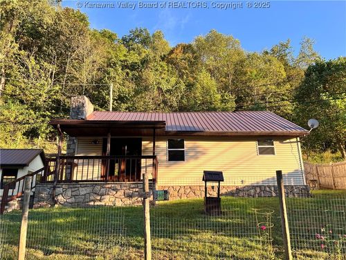3534 Walker Dr, Charleston, WV, 25312-7984 | Card Image
