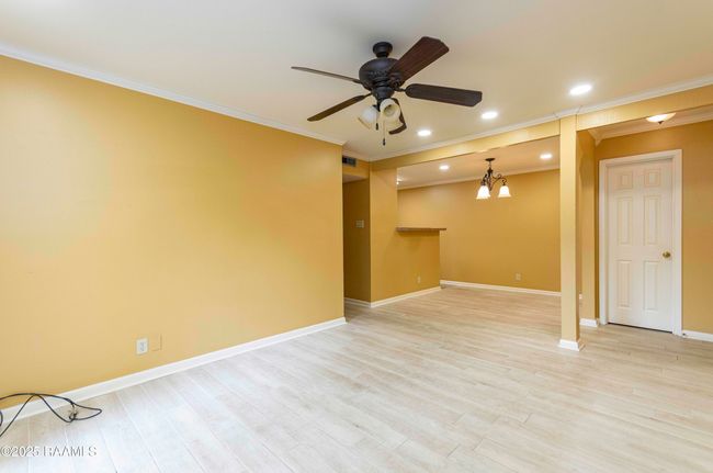 Living Room 4 | Image 7