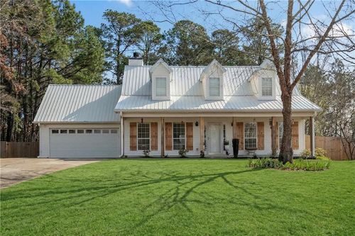 333 Oxford Way, Winder, GA, 30680-7295 | Card Image