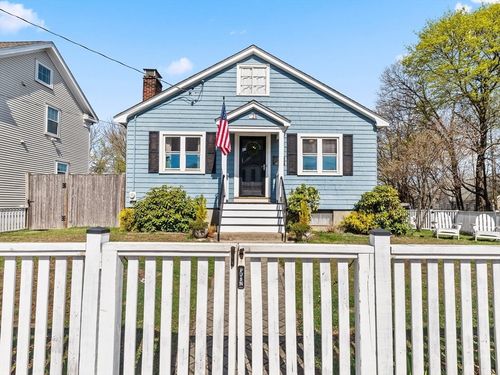 28 Riverside Sq, Boston, MA, 02136-3725 | Card Image