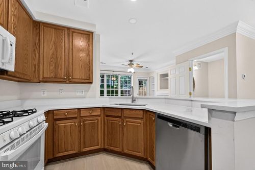 2293 Village Crossing Rd, FALLS CHURCH, VA, 22043-2391 | Card Image