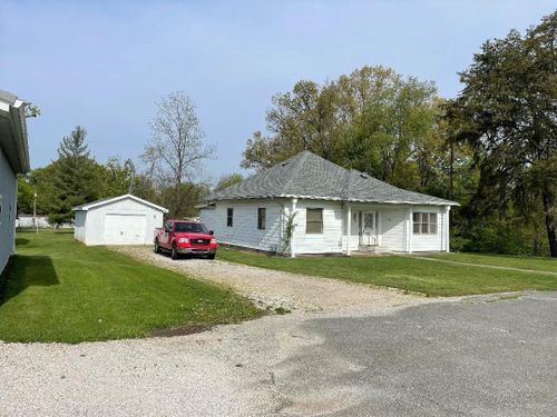 8925 S Section Street, Dugger, IN, 47838 | Card Image