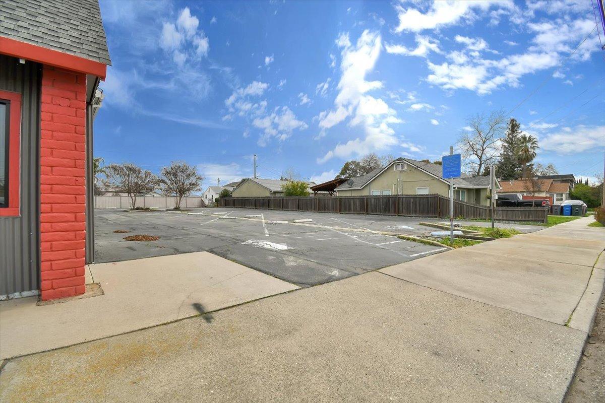 Commercial Sale in Yuba City 4