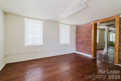 2e-203 Liberty St W, York, SC, 29745-2679 | Card Image