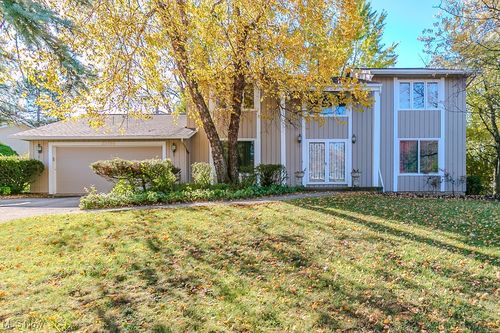 23780 Halburton Rd, Beachwood, OH, 44122-7603 | Card Image