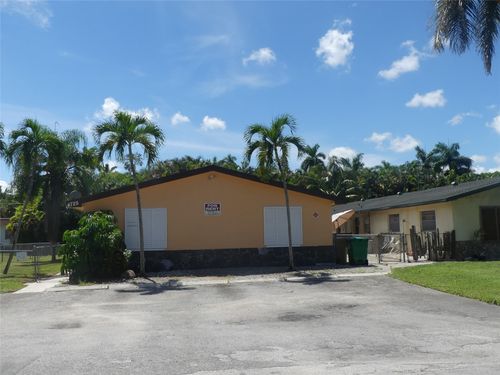 4725 Sw 65th Ave, Davie, FL, 33314-4318 | Card Image