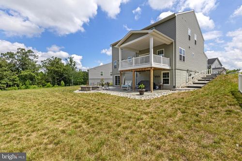 5018 Birch Leaf Cir, FREDERICKSBURG, VA, 22407-9218 | Card Image