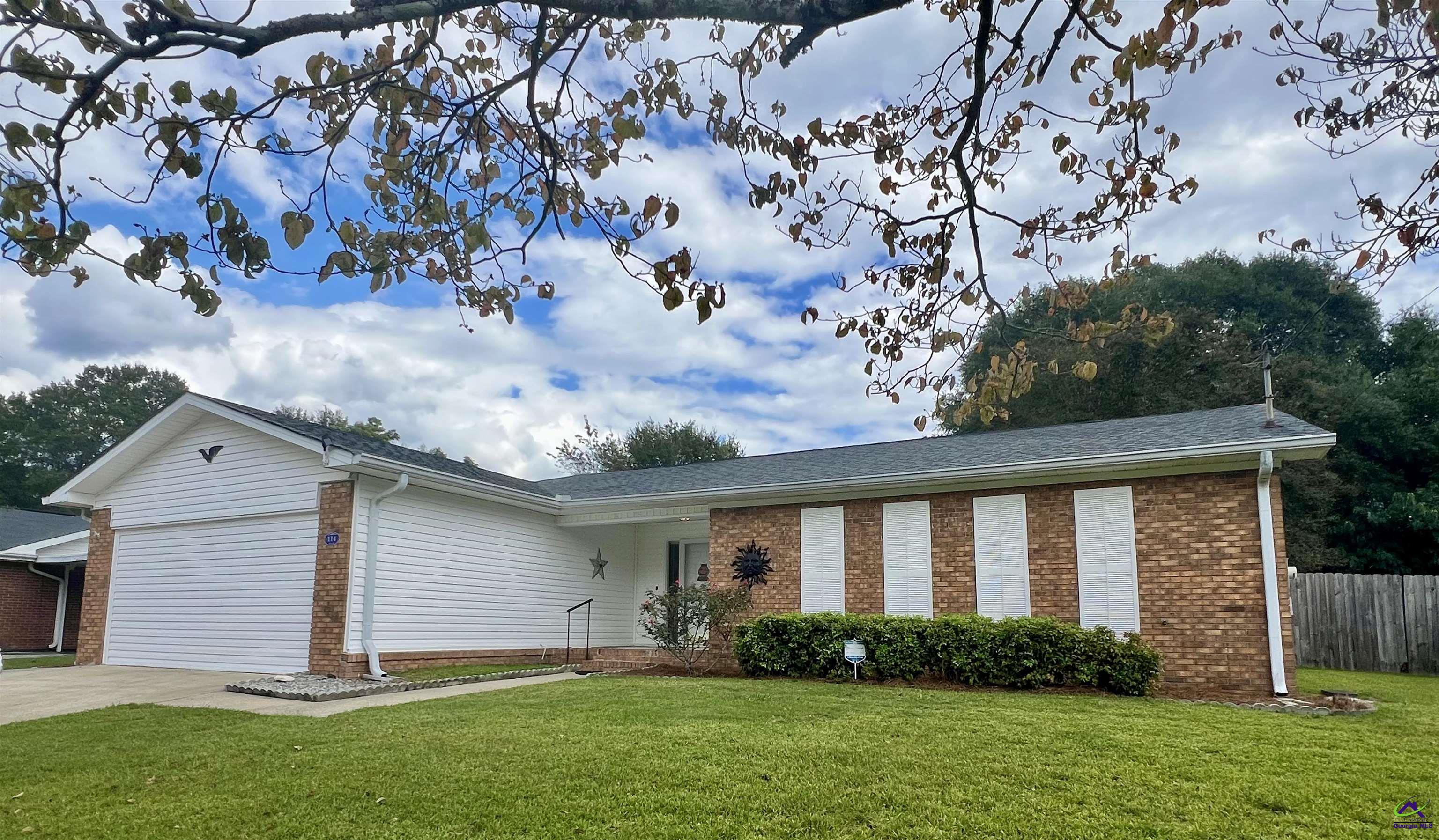 Victor St, Warner Robins, GA 31088