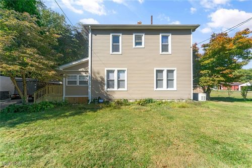 132 Drummond Ave, Hubbard, OH, 44425-1147 | Card Image