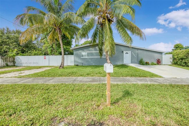 0 - 3621 Sw 35th St, House other with 4 bedrooms, 3 bathrooms and null parking in West Park FL | Image 2