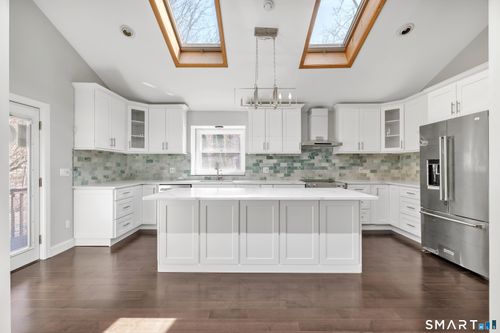 7 Saddle Ridge Rd, New Milford, CT, 06776-2511 | Card Image