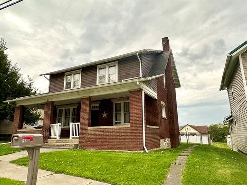 206 S State St, Dayton, PA, 16222-5822 | Card Image