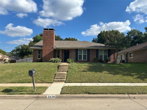 2424 Oak Grove Dr, Plano, TX, 75074-2834 | Card Image