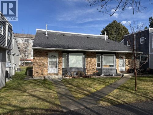 207-3155 Gordon Dr, Kelowna, BC, V1W3N5 | Card Image