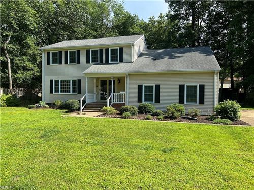 203 Kenmar Dr, Yorktown, VA, 23692-2827 | Card Image