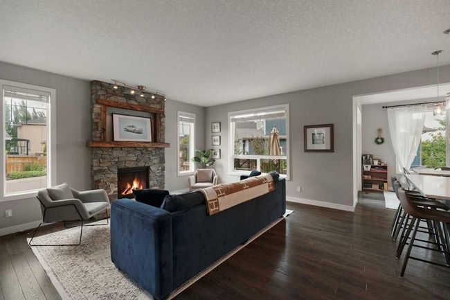 12134 Valley Ridge Dr Nw, House other with 4 bedrooms, 4 bathrooms and 6 parking in Calgary AB | Image 5