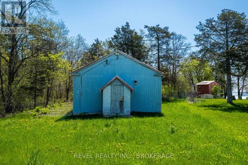 2186 Highway 49 Highway, Prince Edward County (Sophiasburg Ward), ON, K0K2T0 | Card Image