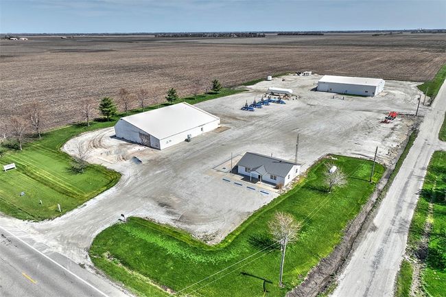 1601 State Highway 128, Home with 0 bedrooms, 2 bathrooms and 20 parking in Bethany IL | Image 4