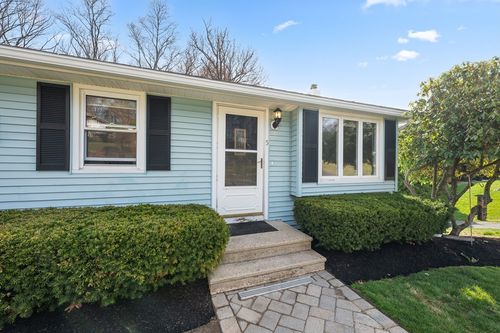 5 Louis Ballard Ln, Millbury, MA, 01527-1912 | Card Image