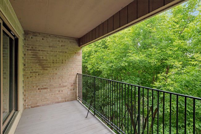 Lovely deck space | Image 18
