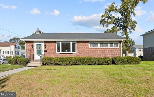 201 Lincoln St, FOLSOM, PA, 19033-2808 | Card Image