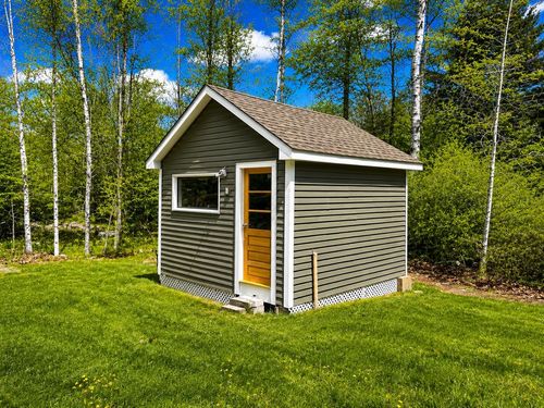 68 King Rd, Chichester, NH, 03258-6533 | Card Image