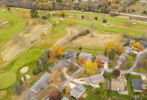 3431 W Colette Ct, Mequon, WI, 53092-2308 | Card Image