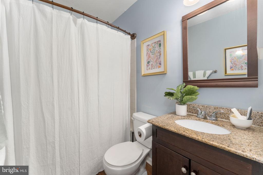 Residential in WOODBRIDGE 3