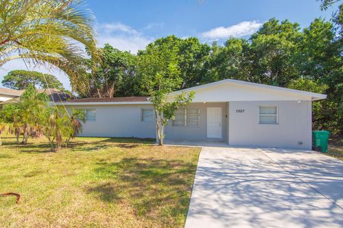 7507 Brookline Ave, Fort Pierce, FL, 34951-1194 | Card Image