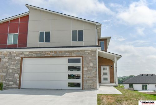 10850 Legends Ln, Lincoln, NE, 68527-2535 | Card Image