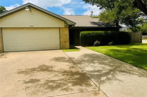 2800 Jennifer Dr, College Station, TX, 77845-5720 | Card Image
